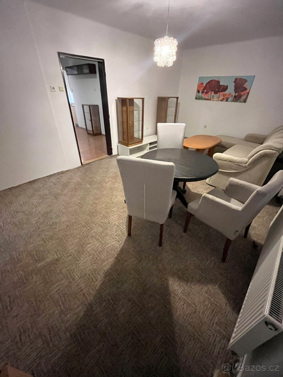 Pronájem bytu 4+1/L,109 m2, Velvary, okr.Kladno, 2.NP, cihla - 2