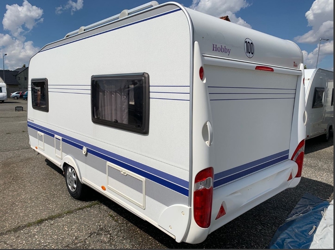 Karavan Hobby Excellent 460 LU- MOVER, PŘEDSTAN