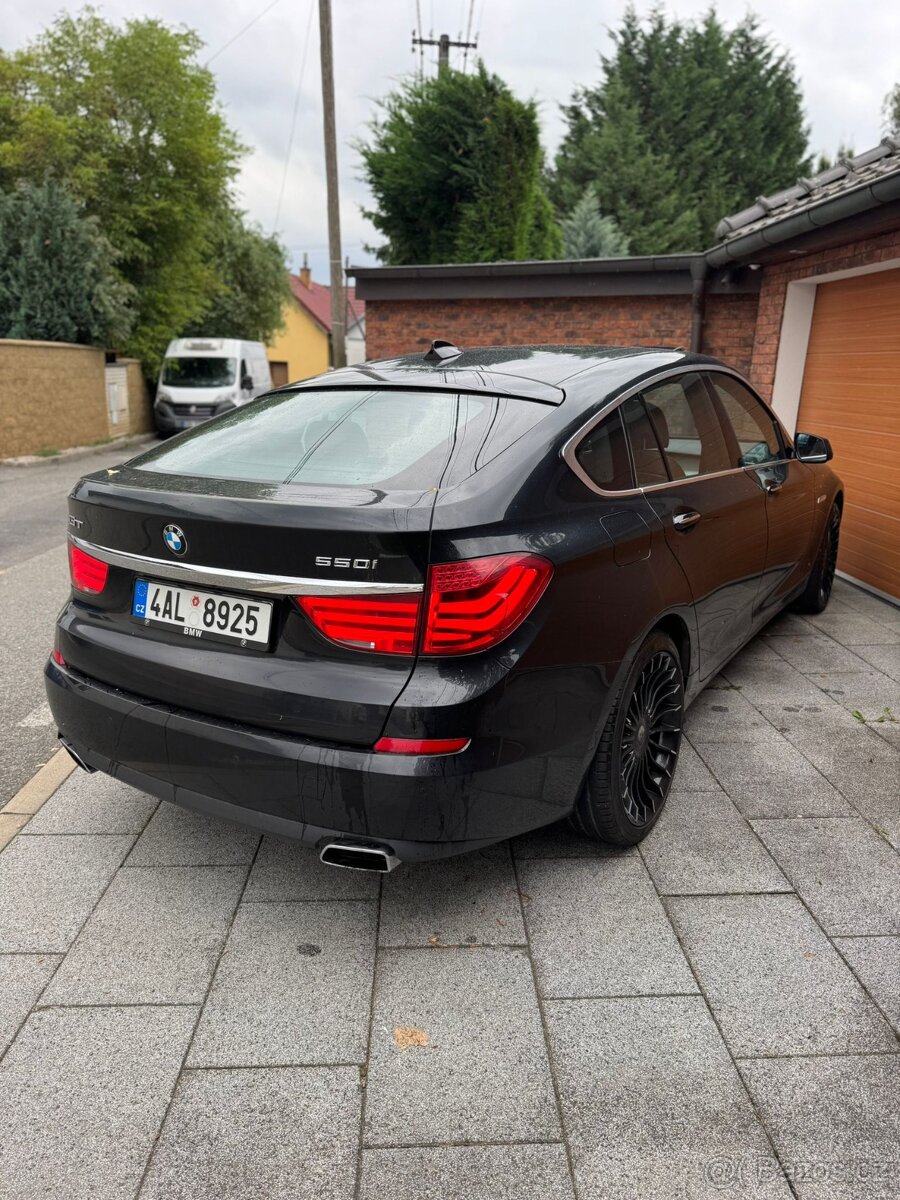 BMW 550i GT, V8 M-POWER, originál M - na splátky pro všechny - 2
