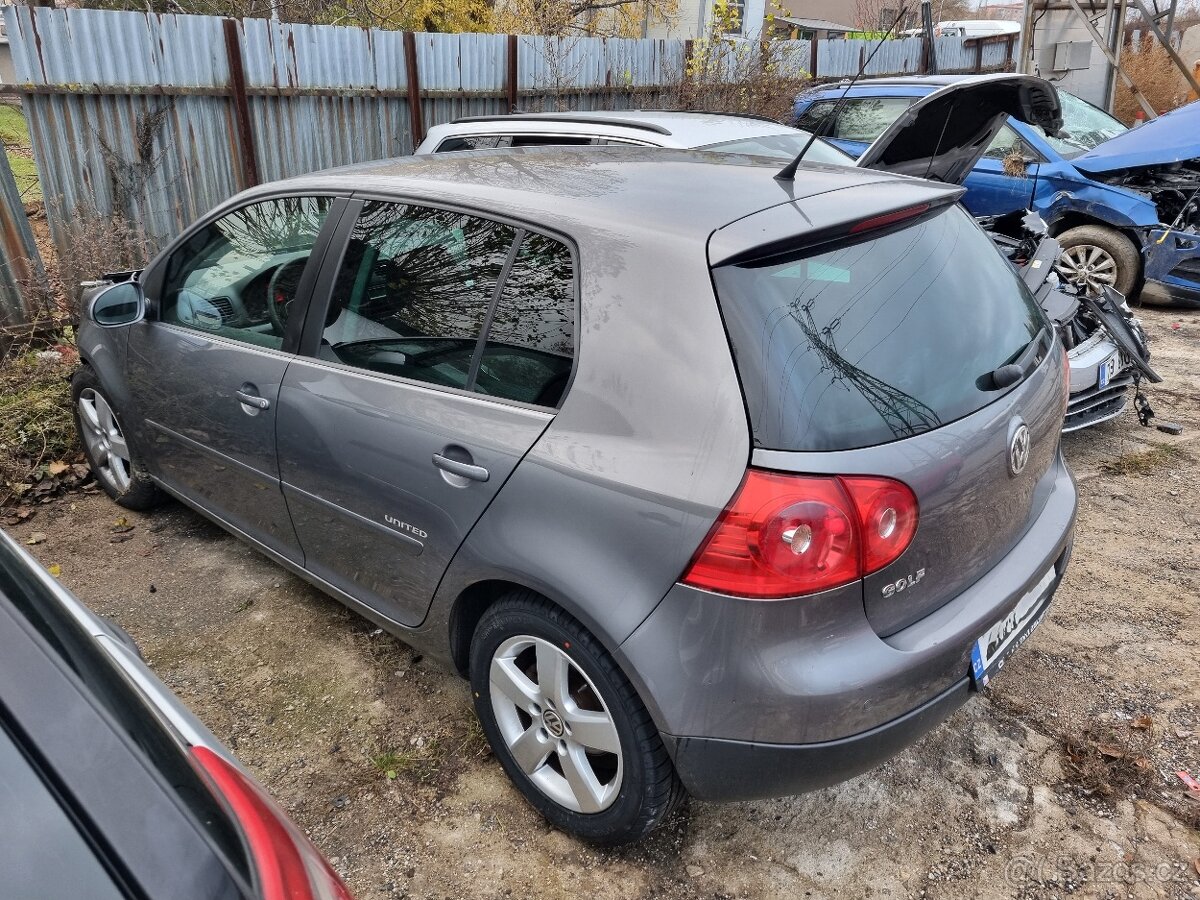 VW Golf 5 - 2008,1,6-B,75KW na náhradní díly - 2