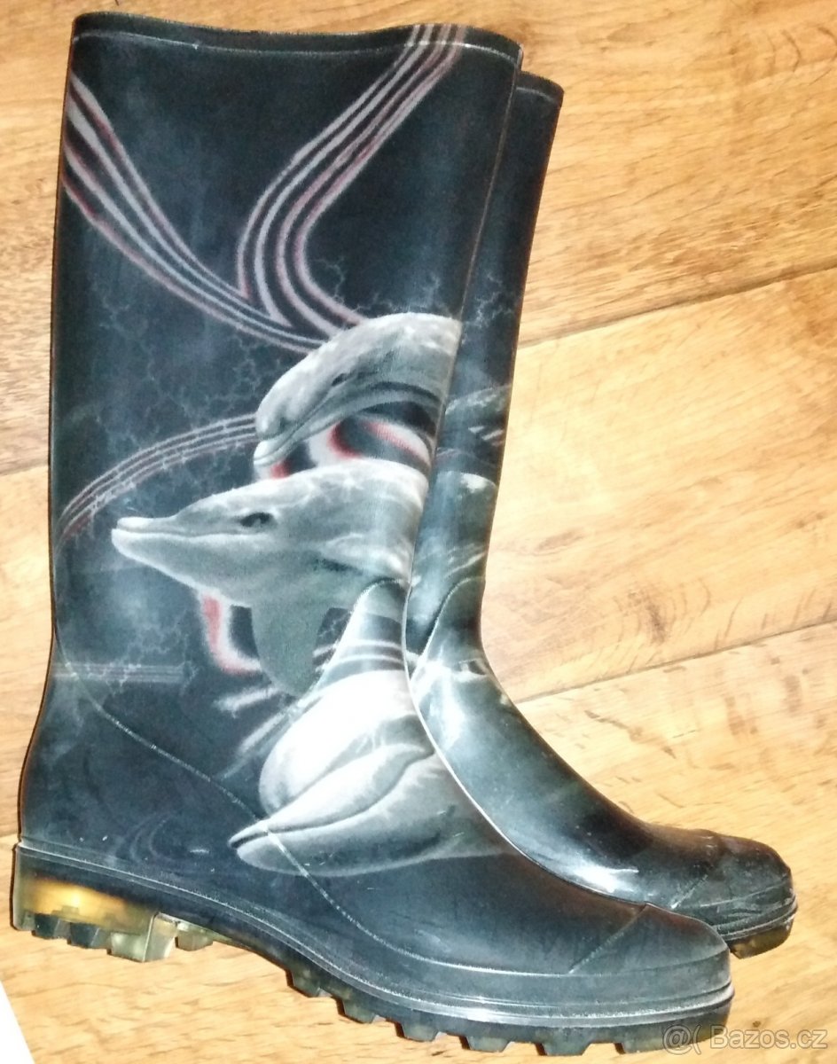 Gumáky nové, k převzetí na Žižkově - 2