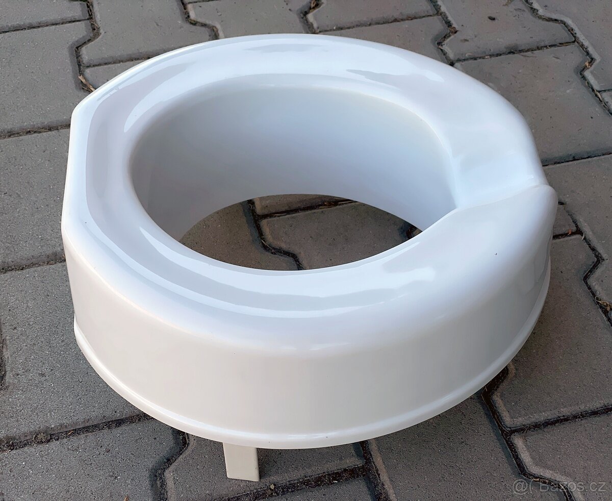 Zvýšený sedák na WC - 2