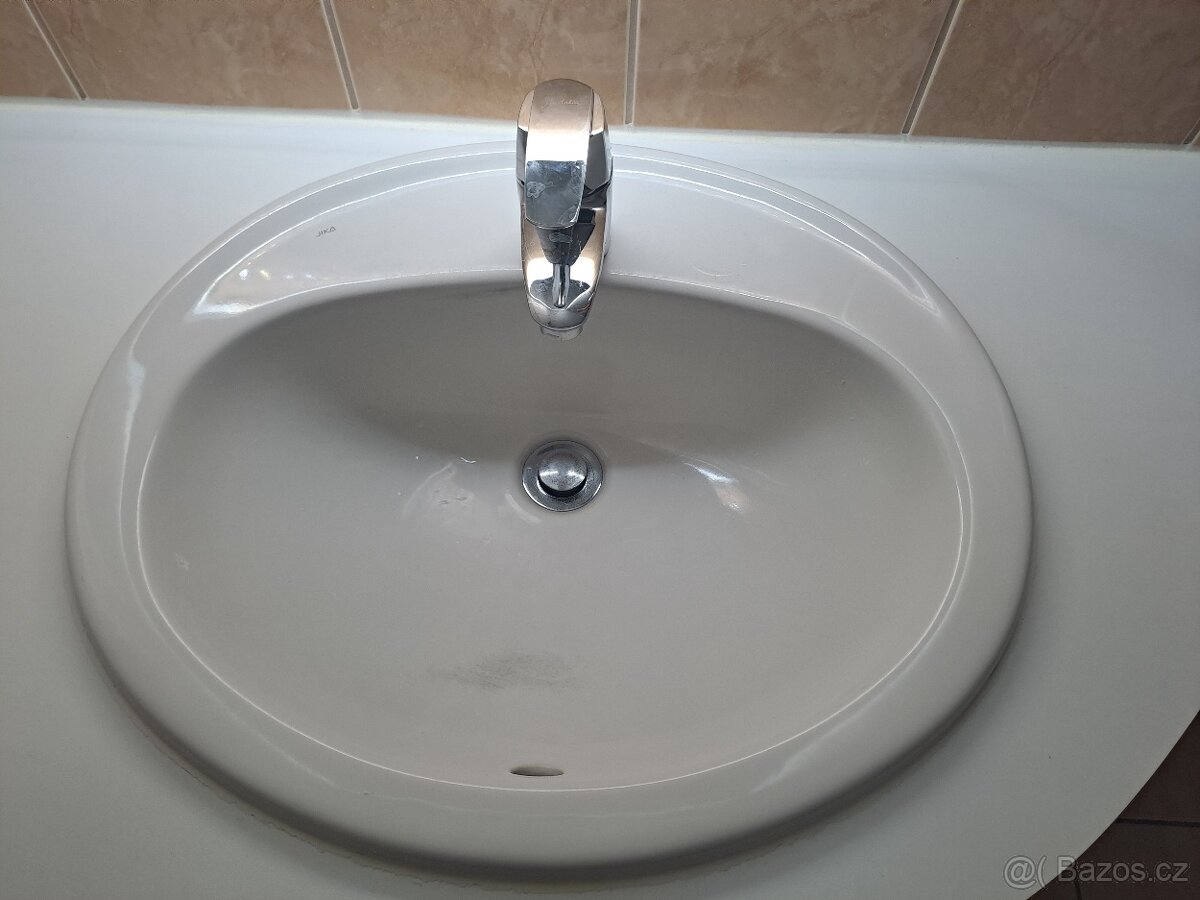 Koupelnova skrinka s umyvadlem - 2