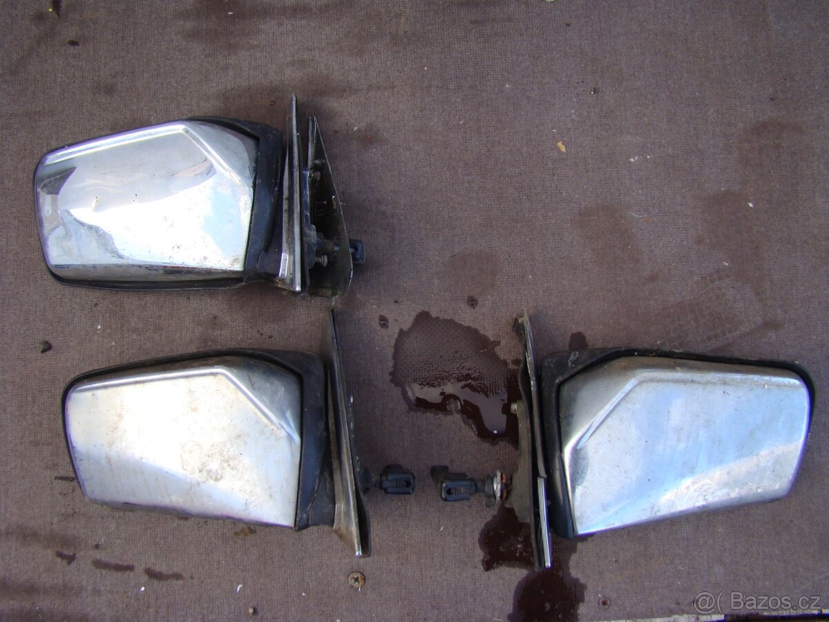 Zpětné zrcátko M-B W123 - 2