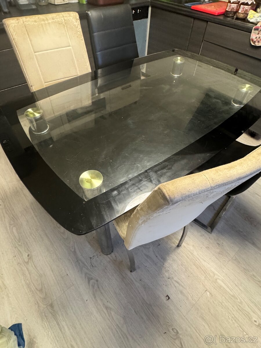 Za odvoz jídelní set - 2