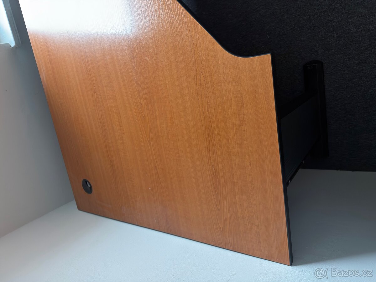 Kancelarsky stul rohovy - 2