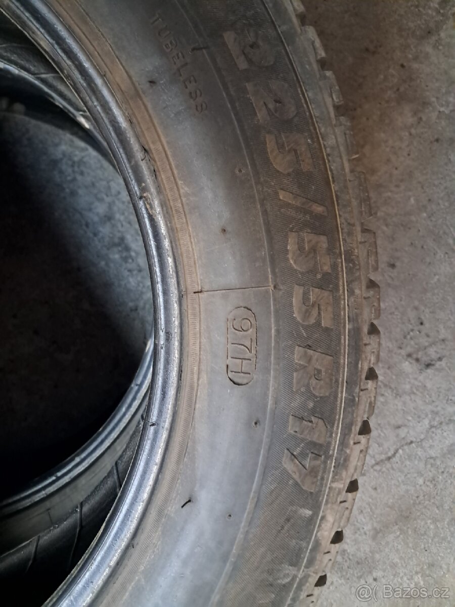 2x zimní pneu 225/55 R17 - 2