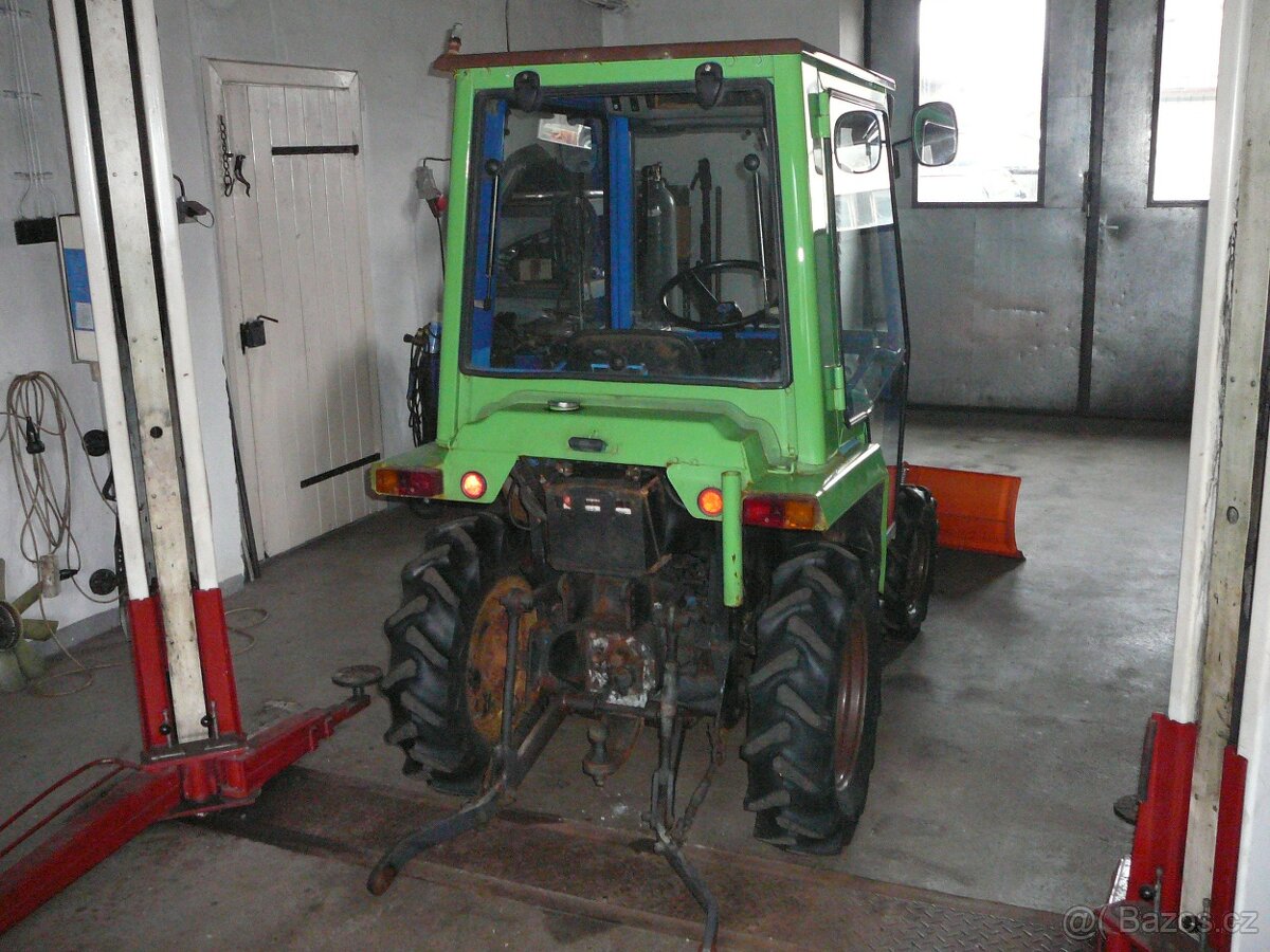 malotraktor Iseki 3015 AHL 4x4 - 2