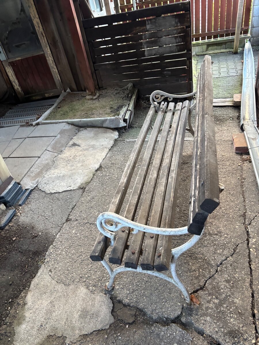 Zahradní lavička - 2