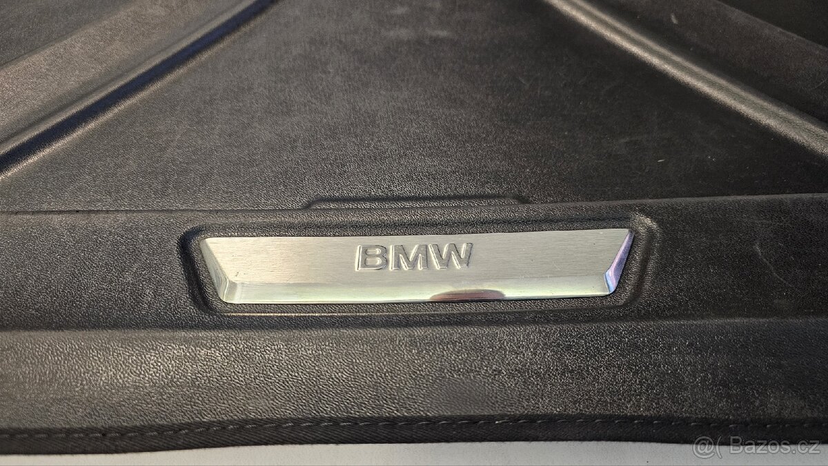 KOBERCE GUMOVY A VANA DO KUFRU BMW X5, X6 - 2