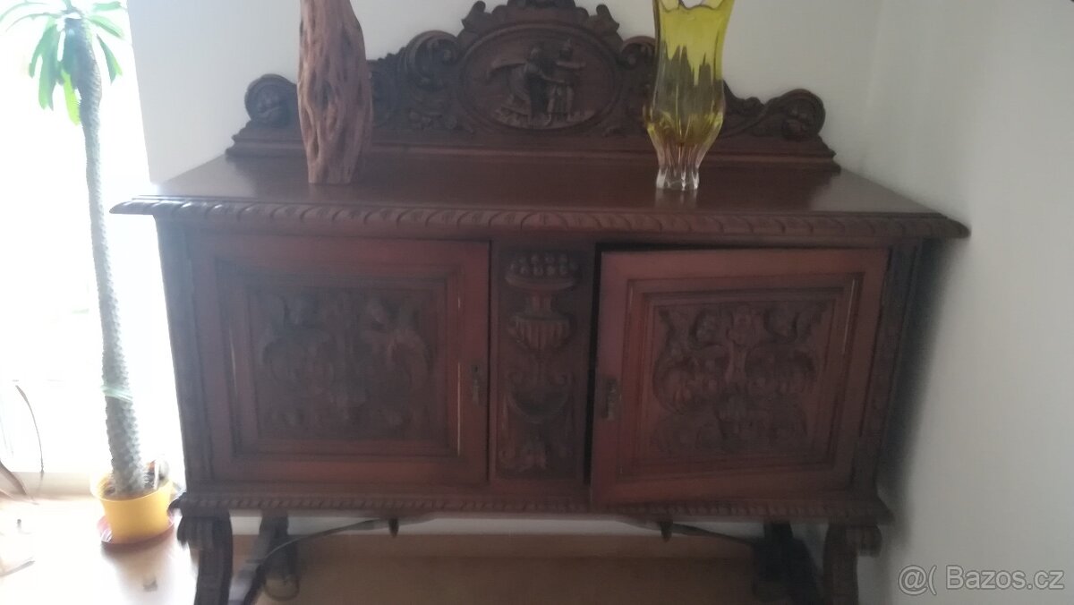 HISTORICKÝ NÁBYTEK - 2