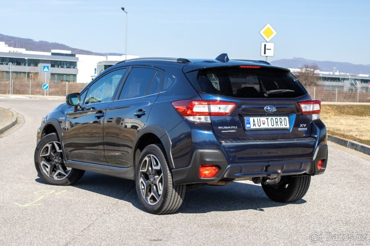 Subaru XV 2.0i e-Boxer MHEV automat 4x4 - 2