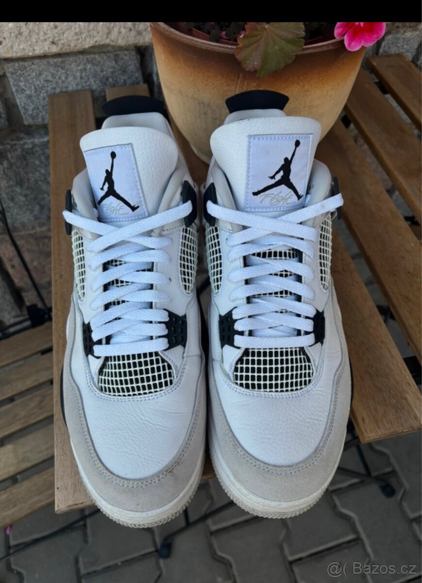 Jordan 4 Military Black - 2