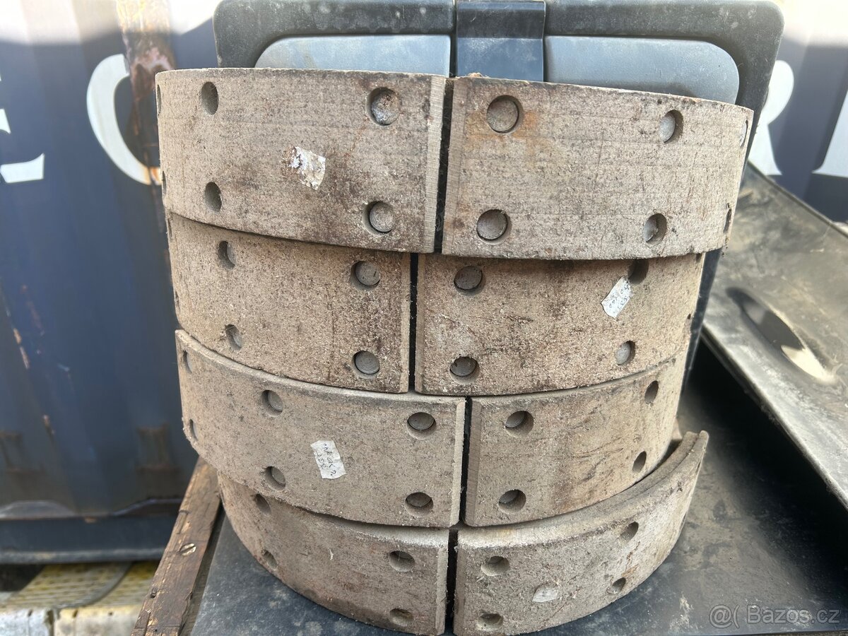 Brzdové pakny na V3S - 2