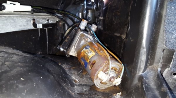 Oprava střechy BMW Z4 E85 - 2