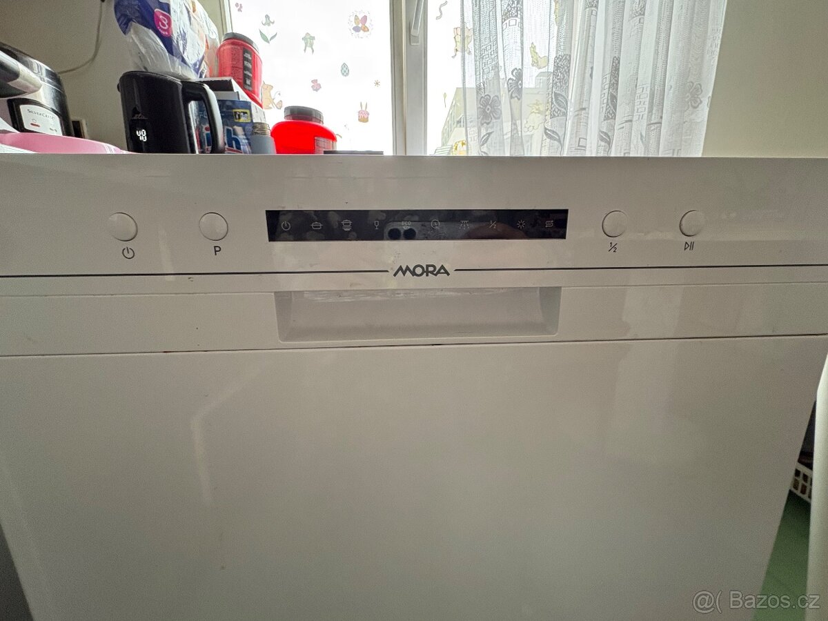 Myčka nádobí MORA - 2