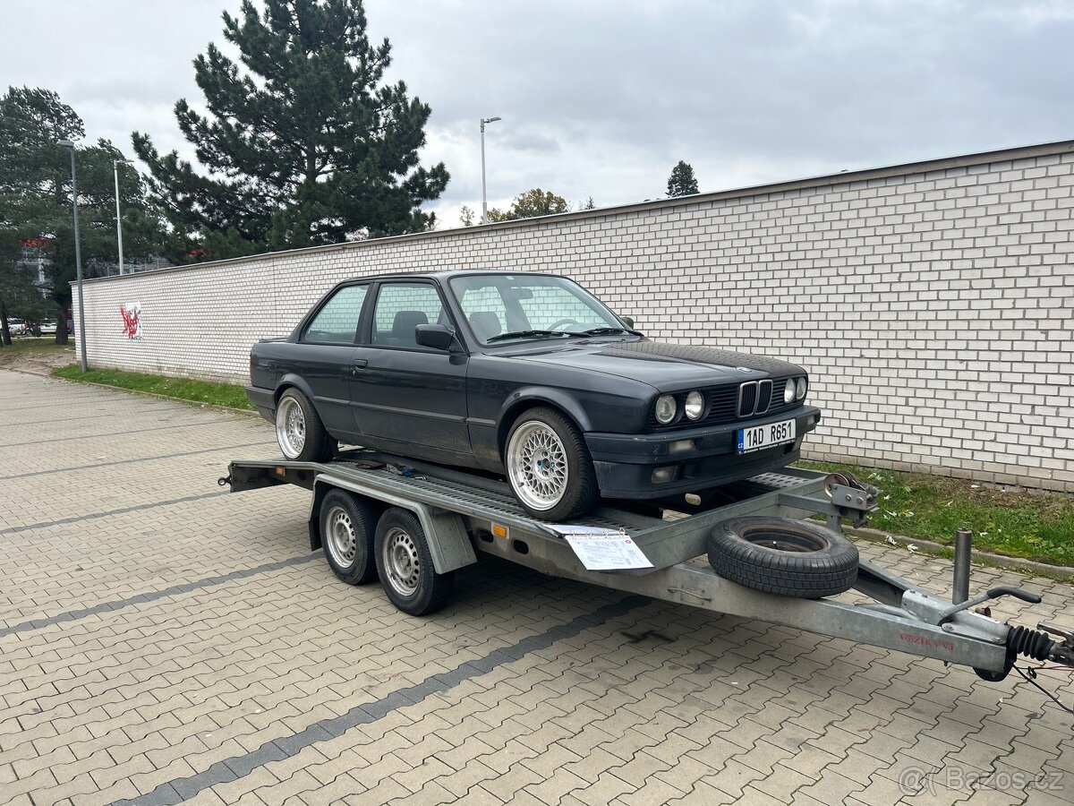 BMW e30 318i coupe - 2