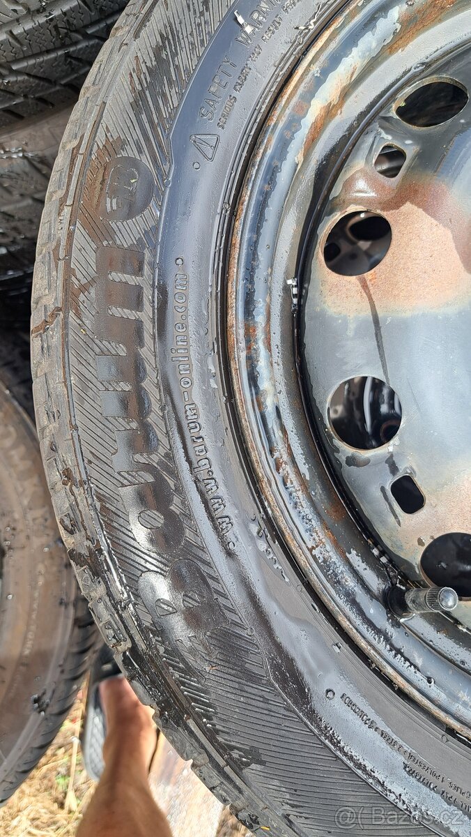 Prodám pneu.185.60 R 15 34H Fabia.2 - 2
