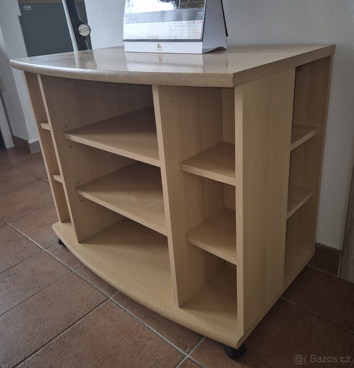 Tv stolek - 2