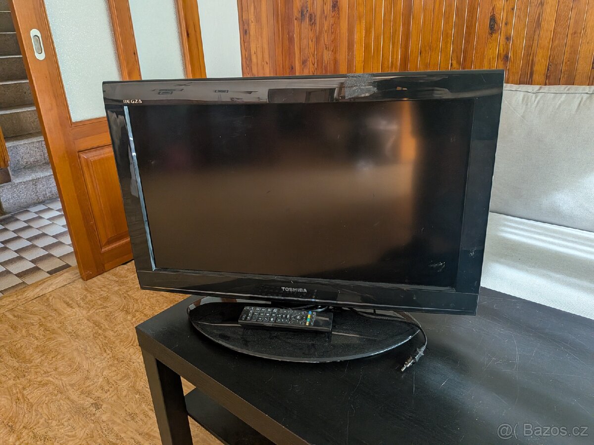 Televize Toshiba (26") + Google Chromecast - 2