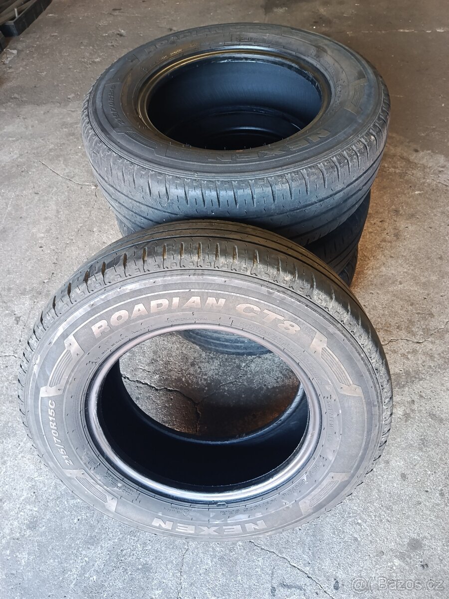Pneu R15 C - 2