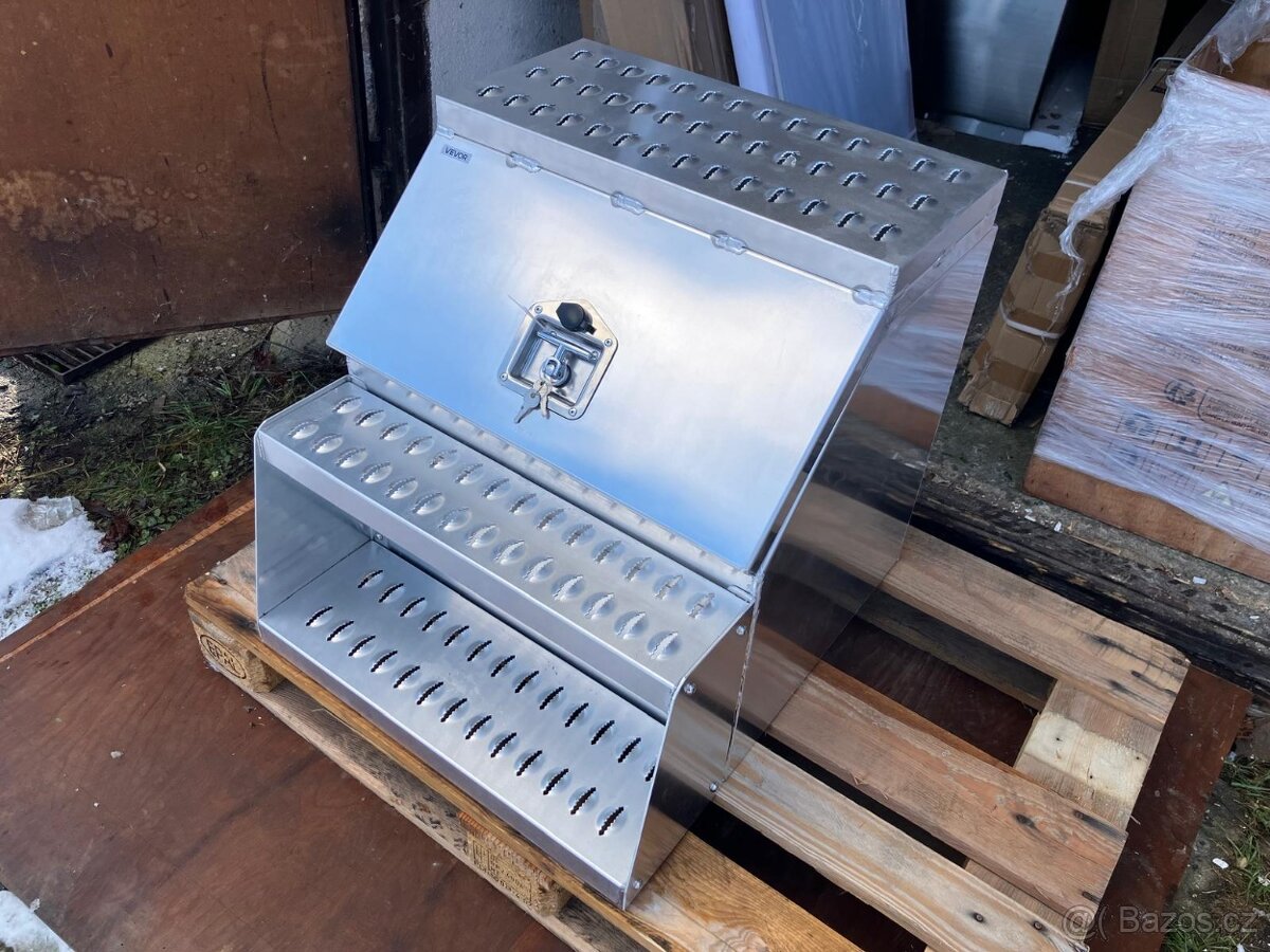 Box na nářadí pro náklaďáky - 2