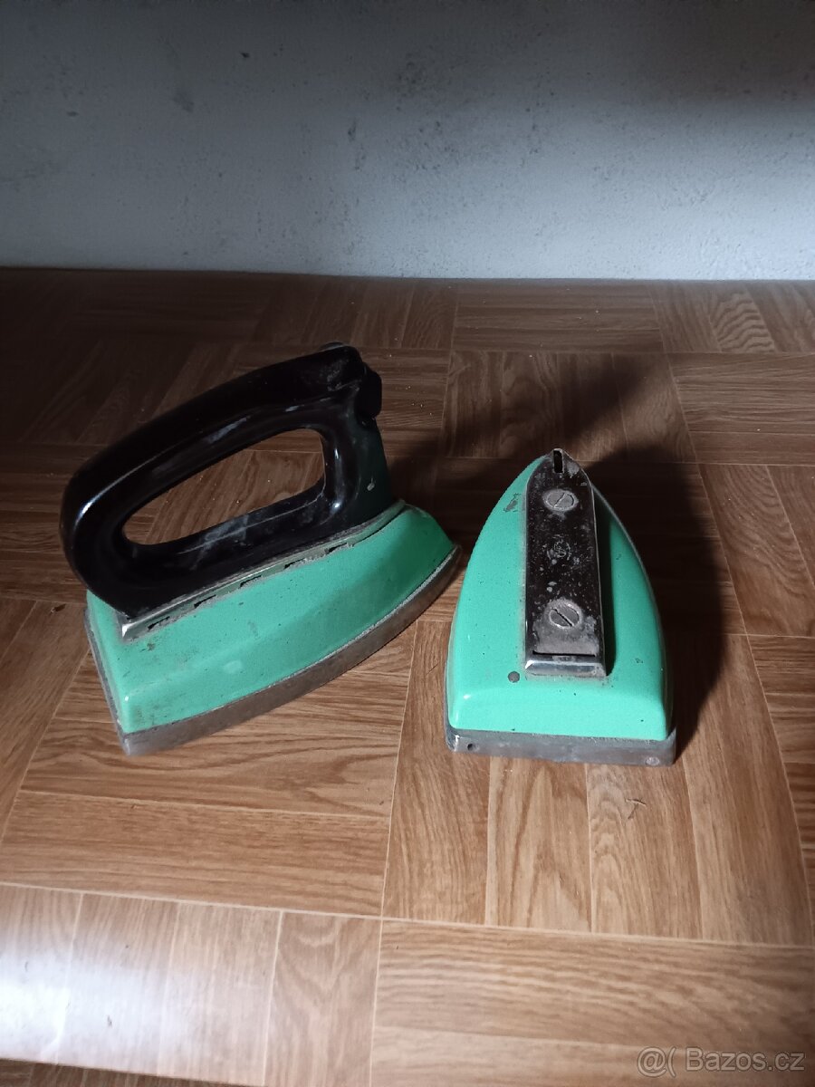 Retro žehličky - 2