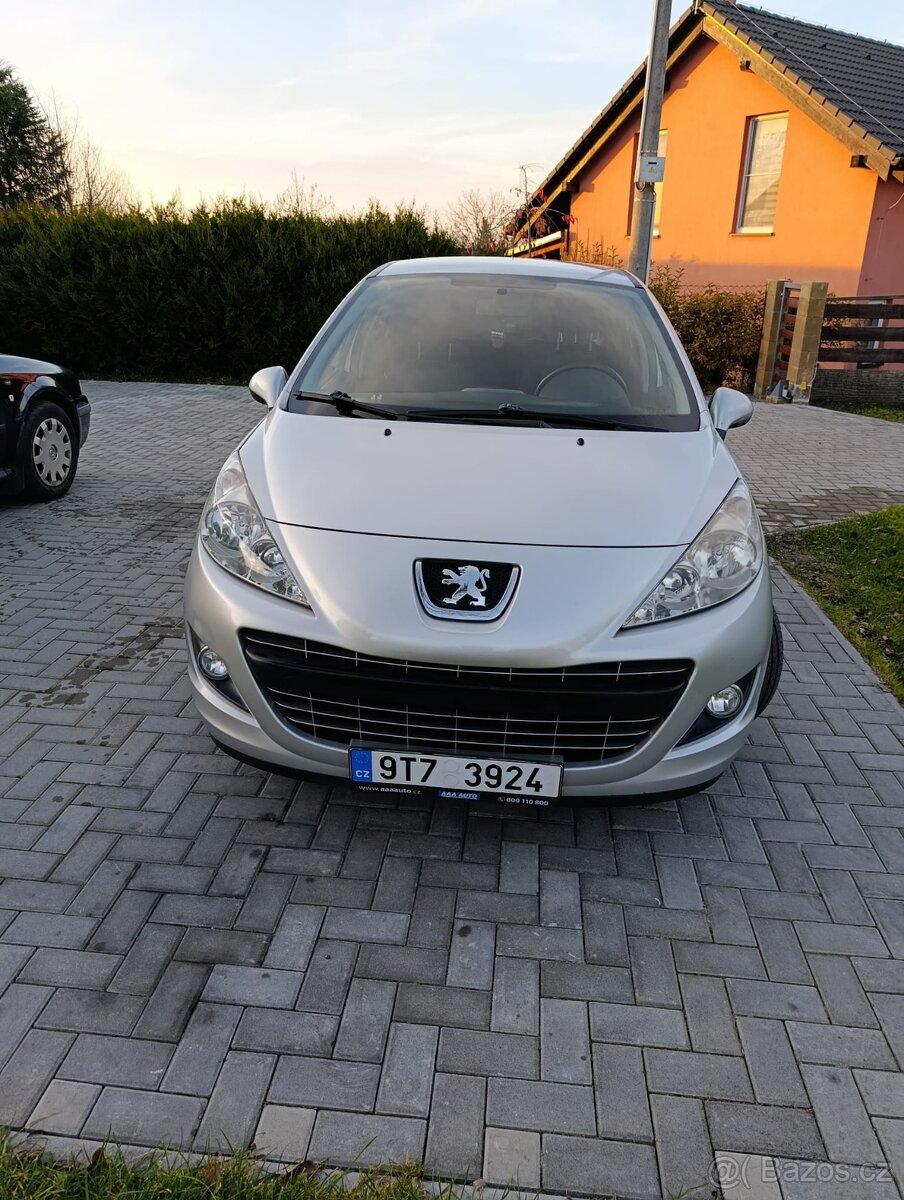 Peugeot 207 s benzínovým motorem 1.4 VTi - 2