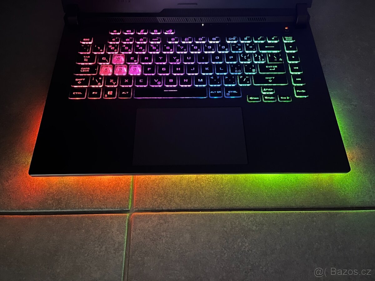 HERNÍ Asus ROG 15.6" 144Hz-RTX 3050Ti-RGB-RAM 16GB-Ryzen - 2