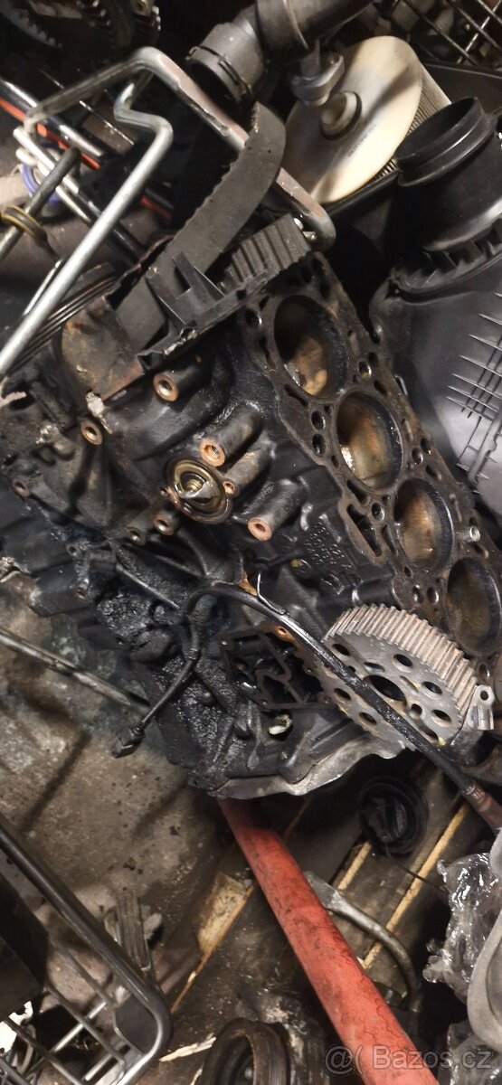 Spodek motoru blok motoru 2.0 tdi cah cag cba - 2