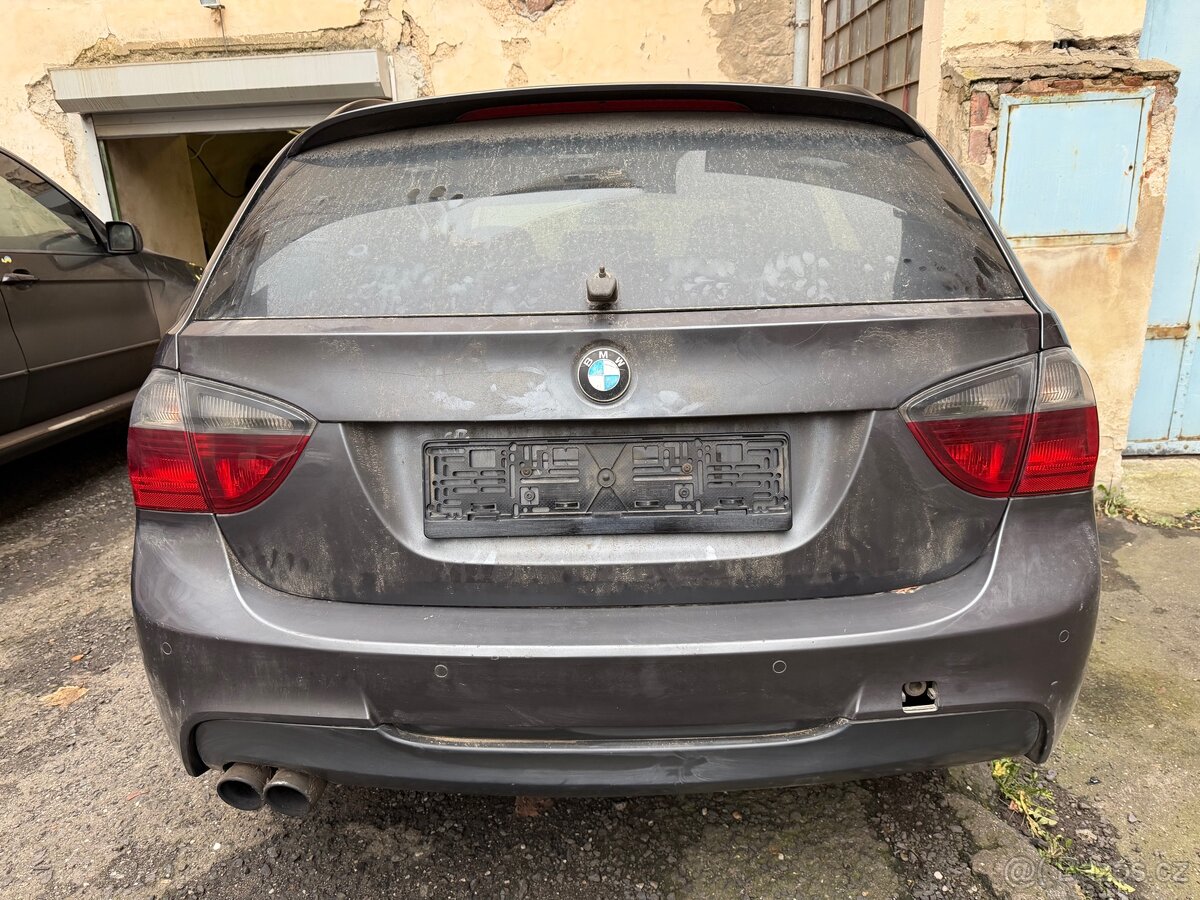 Bmw e91 320d po dilech - 2