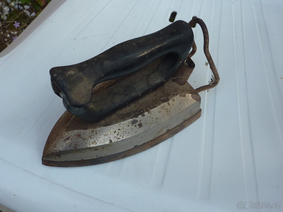 Prodám starou žehličku - 2