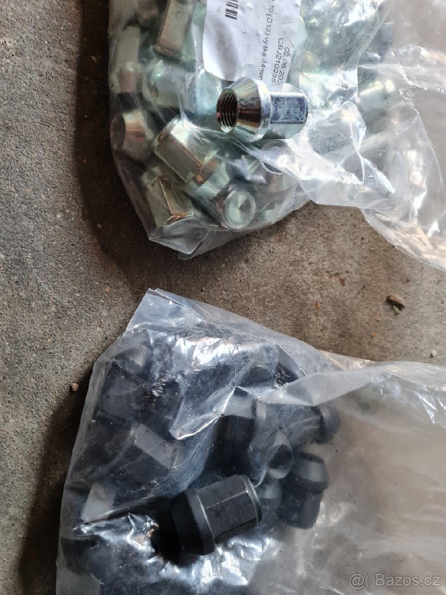 Jeep - Podložky pod kola 30mm 5x127 se štefty - 2