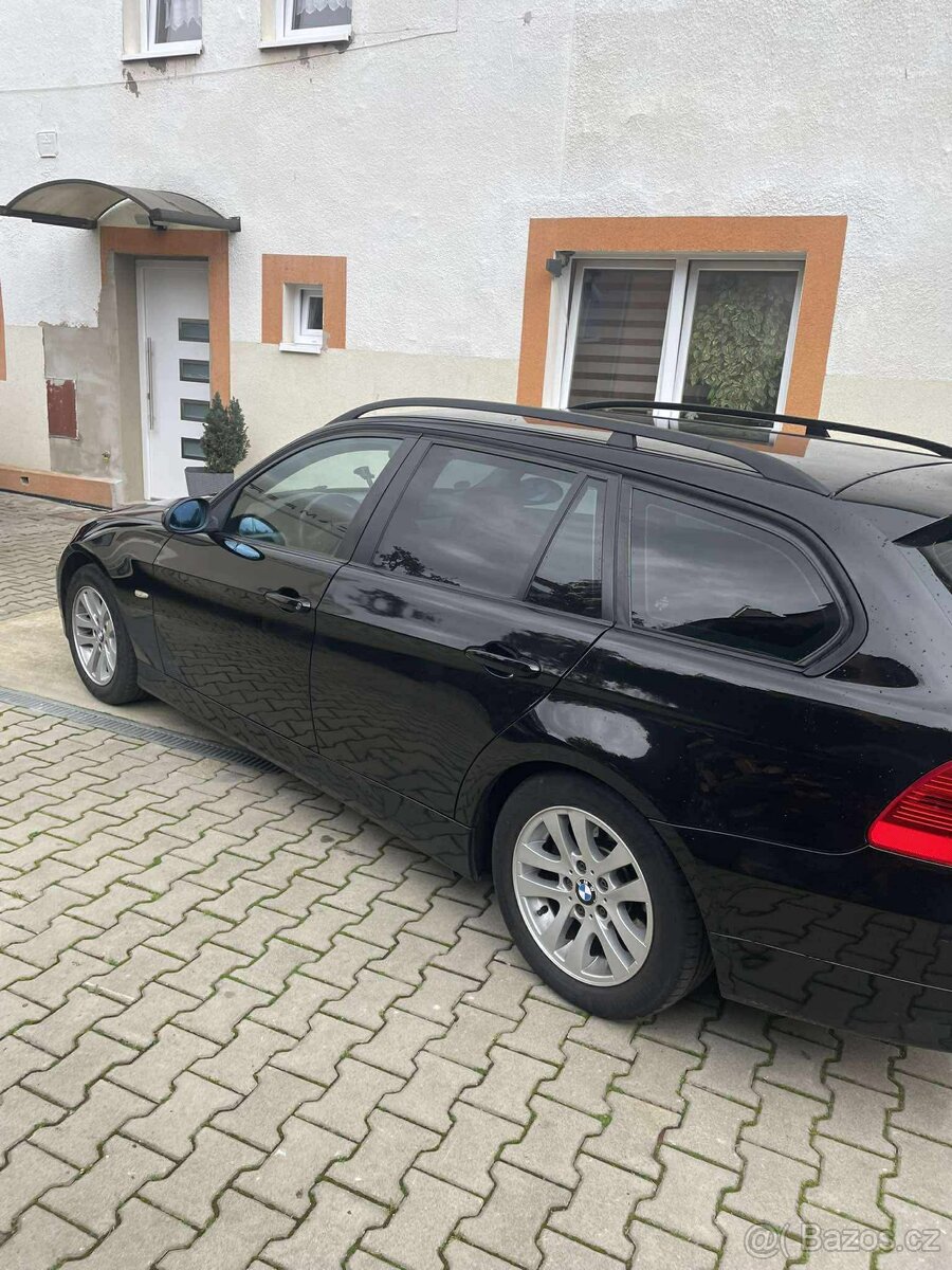 BMW 318i e91 - 2