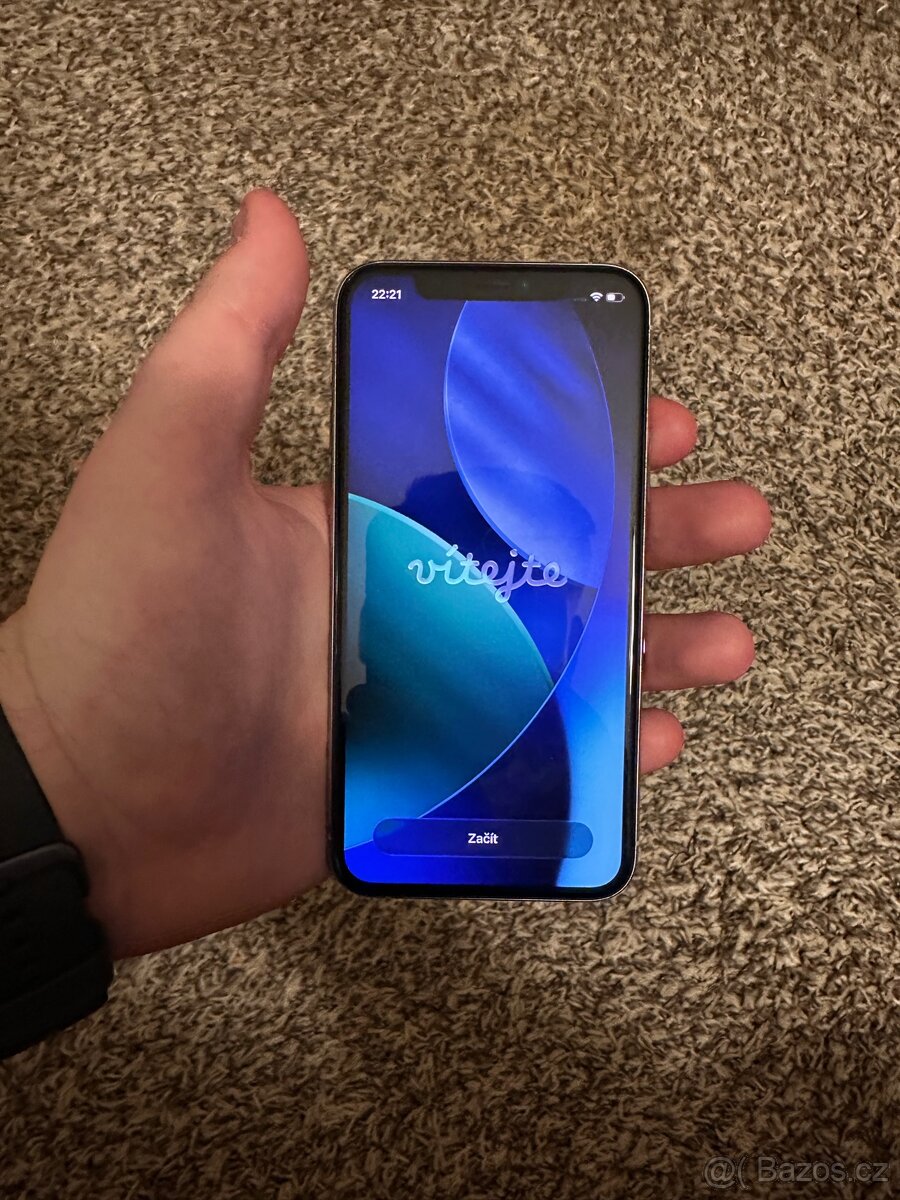 Apple iPhone 11 Pro - 2