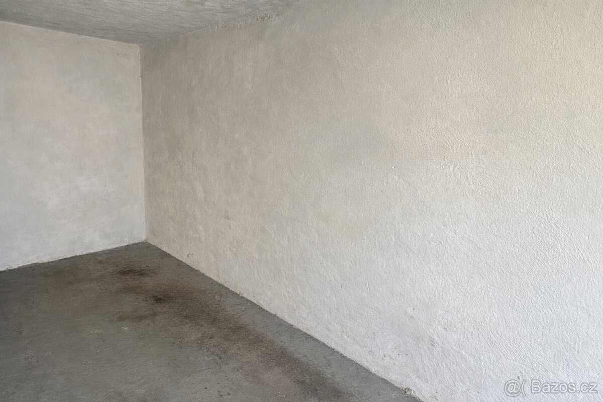 Garáž v Uherském Ostrohu - 2