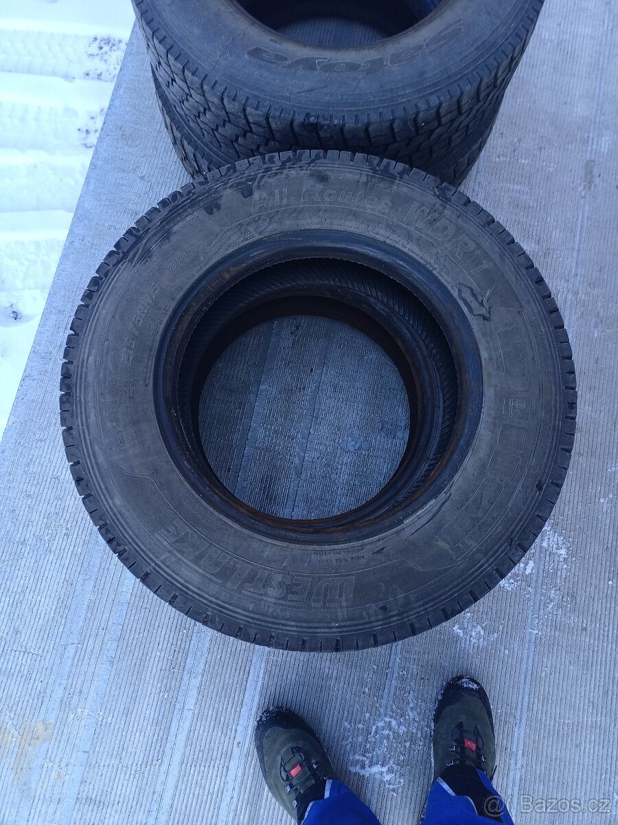 215/75 R17,5 - 2
