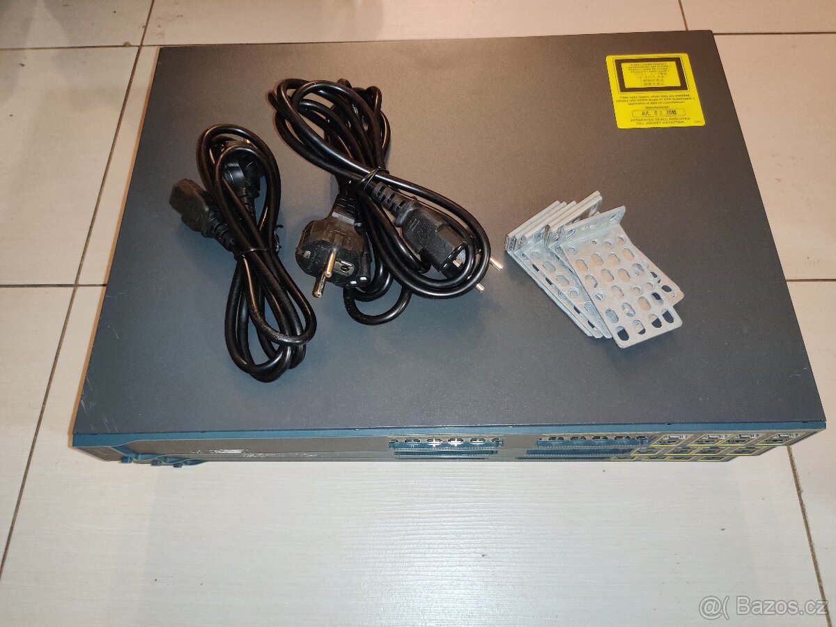 Gigabit switch Cisco C2960G-24TC-L - 2
