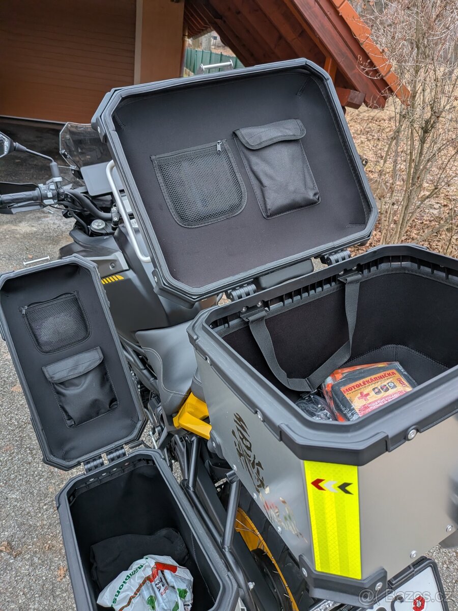 QJmotor SRT800sx - 2