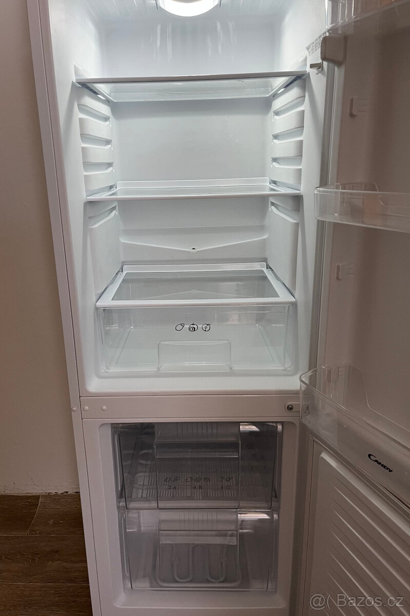 Lednice Candy CMFM 5142W - 2
