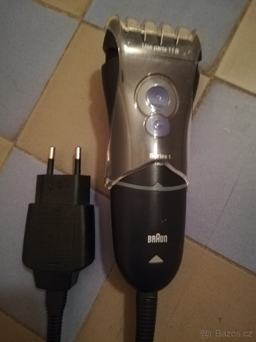 Holící strojek Braun - 2