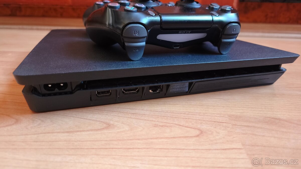 PlayStation PS4 slim 500GB - 2