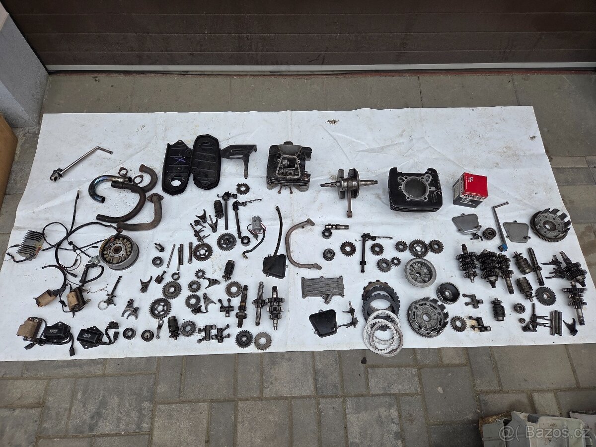 Díly motoru Rotax 500 - 2
