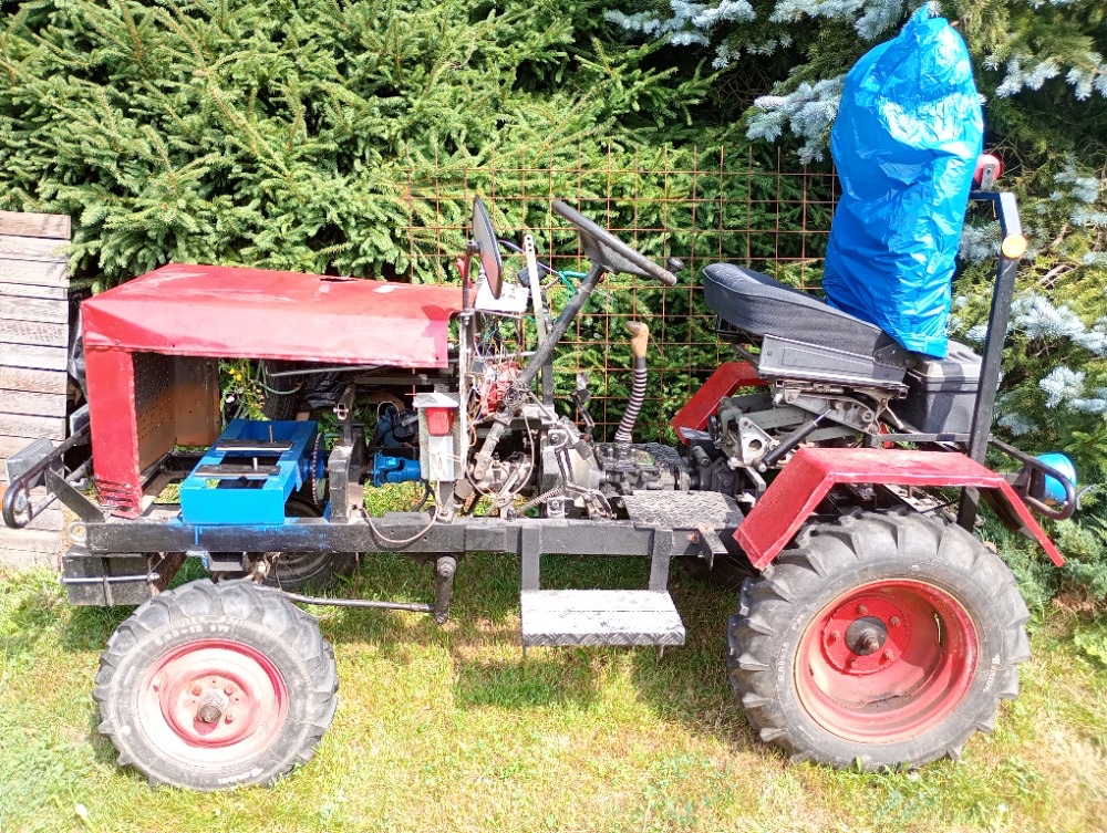 Malotraktor domácí výroby - 2