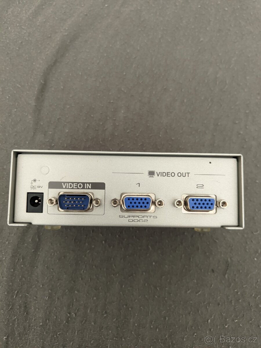VGA splitter - 2