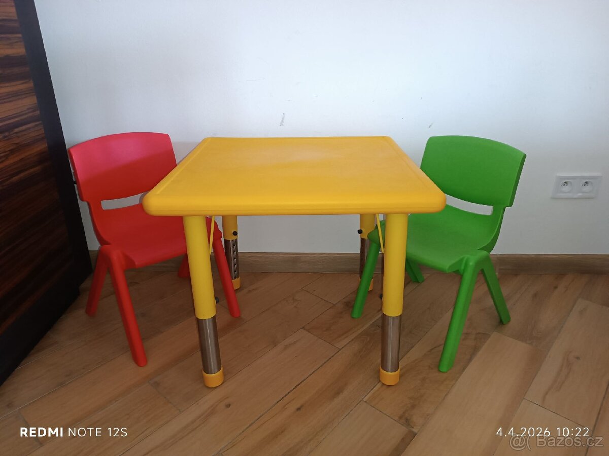 Stul Mooby 62x62cm, stavitelný+ židličky - 2