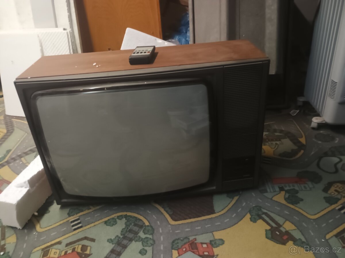 Televize,retro, Tesla, starý televizor - 2