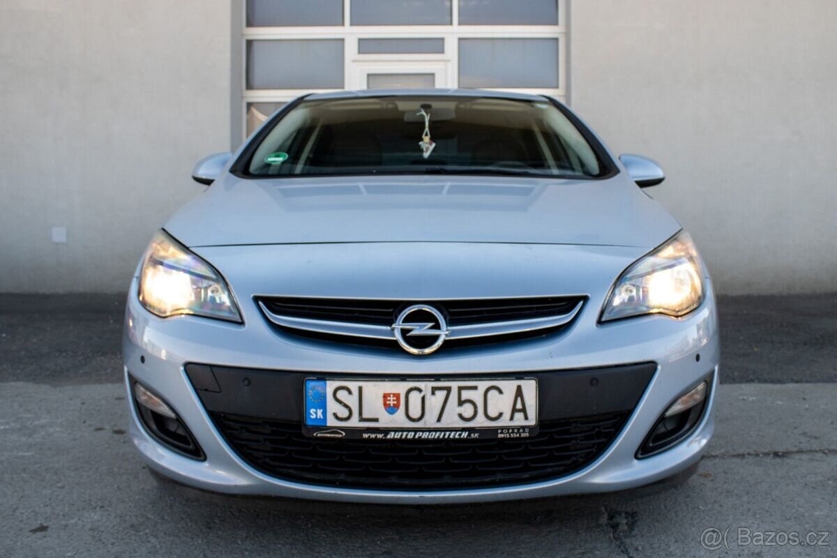 Opel Astra Notchback 1.6 CDTI / 100kW / M6 / 2014 - 2