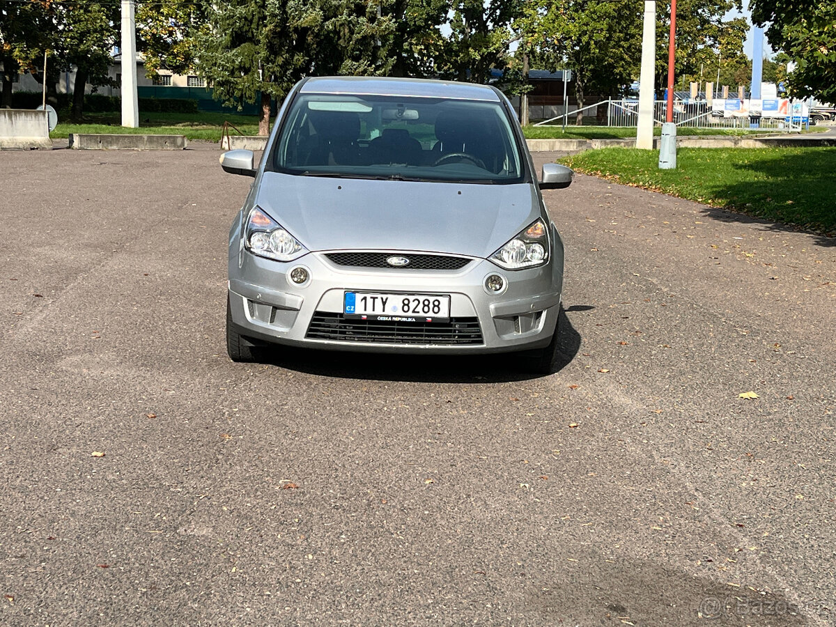Ford s-max 2.0 tdci 96kw - 2
