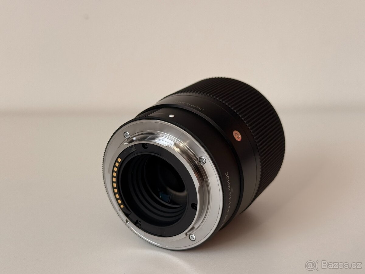 Objektiv Sigma 30mm f/1.4 DC DN Contemporary Sony E - 2